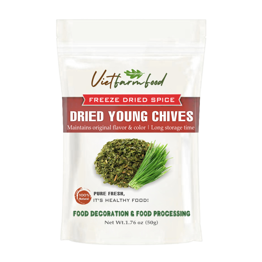 DRIED YOUNG CHIVES 2.47 Oz (70g) VIETFARMFOOD: Freeze-dried spices extract pure natural flavor. Convenient packaging, long-term preservation. Used for cooking, baking, salads, soups, sauces.